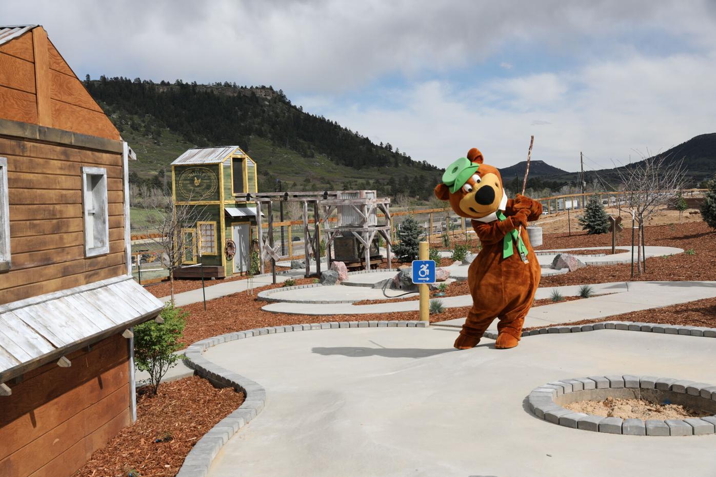 Mini Golf 2.JPG