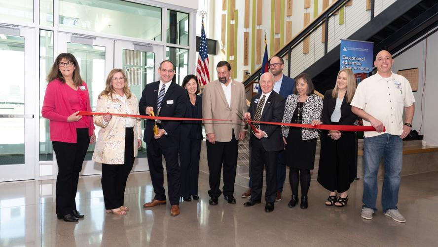 SBDC-Ribbon-Cutting-230427-32.jpg