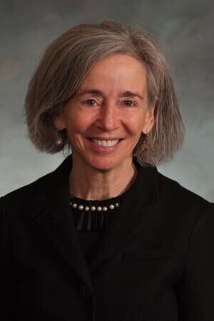 HEADSHOT Judy Amabile