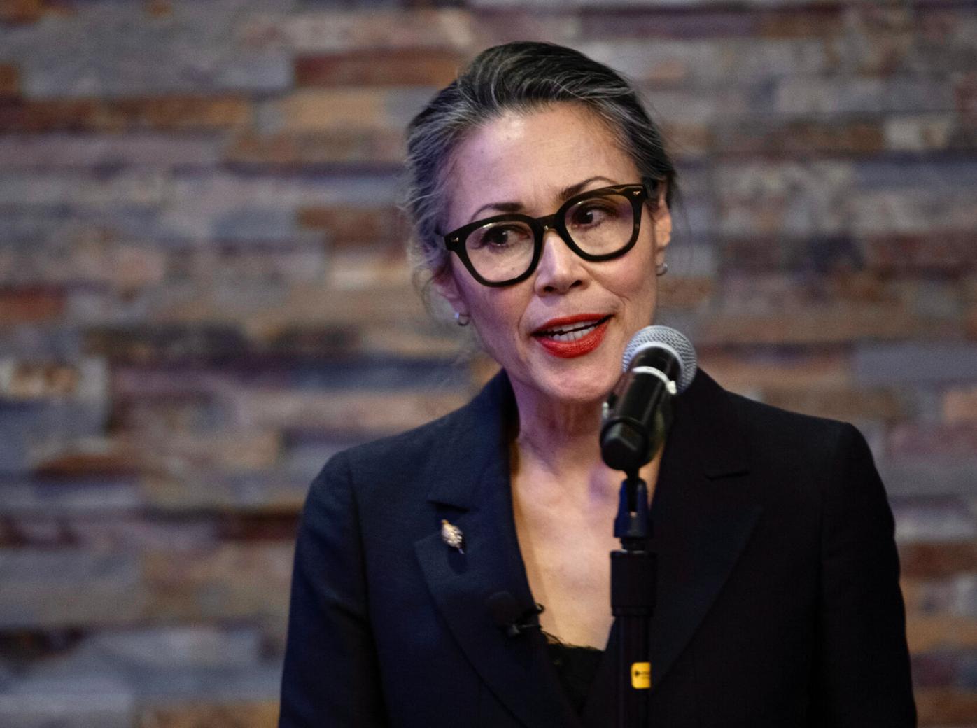 Damon Runyon Award Ann Curry Çurtis Hotel Denver Press Club