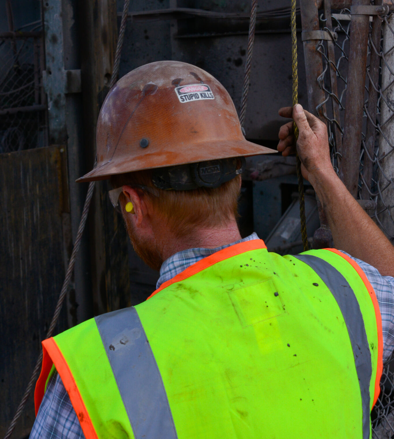 Stupid kills sticker at the Pinyon Plain Mine.jpg