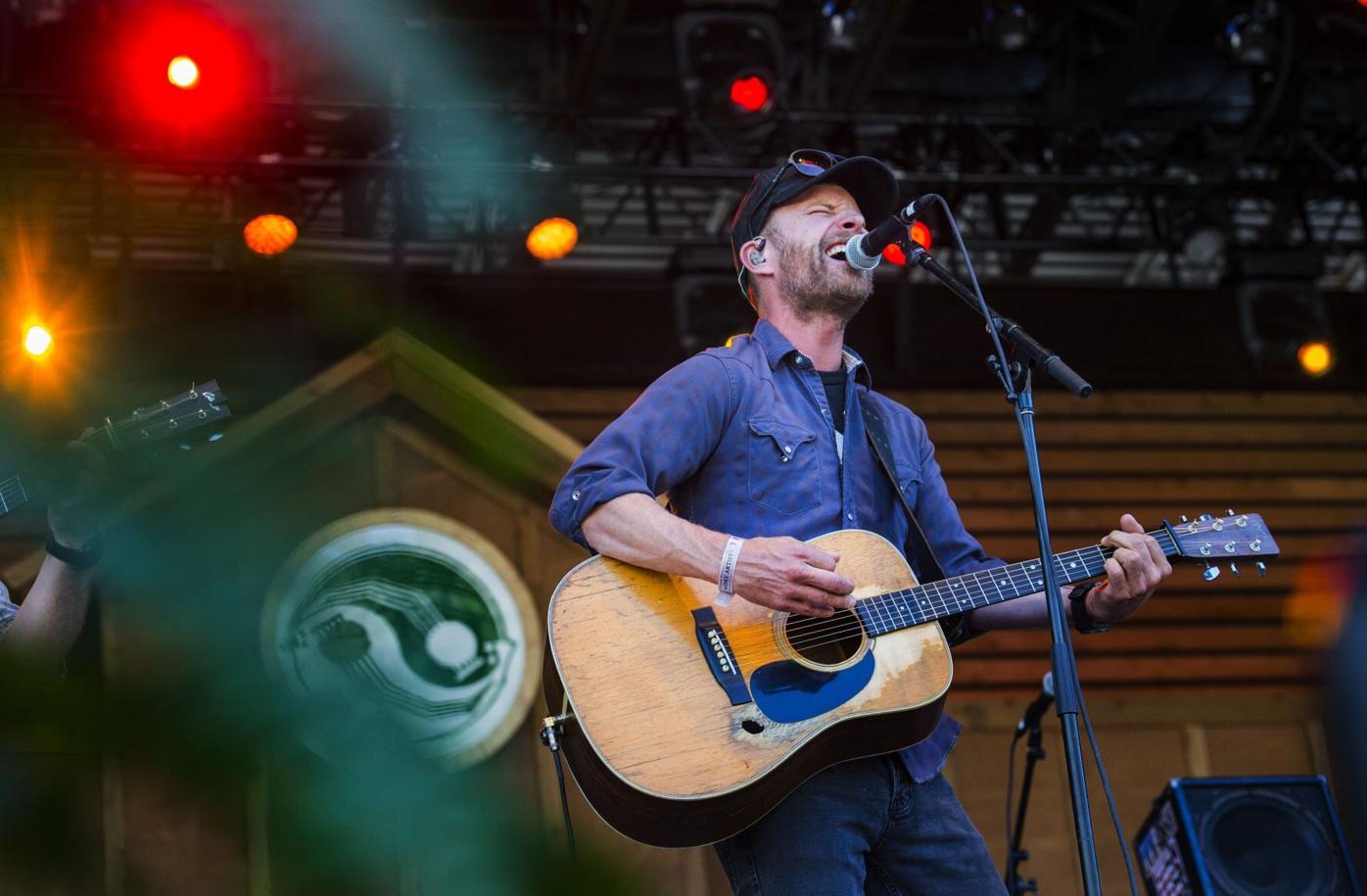 Dierks Bentley.jpg