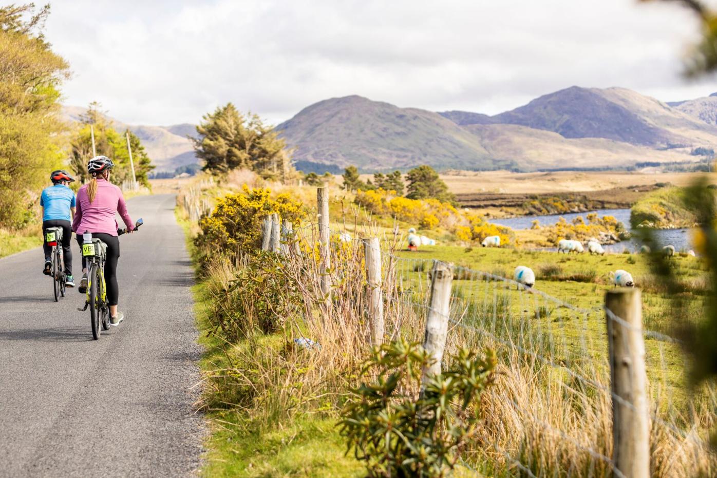 GalwayBikeCouple