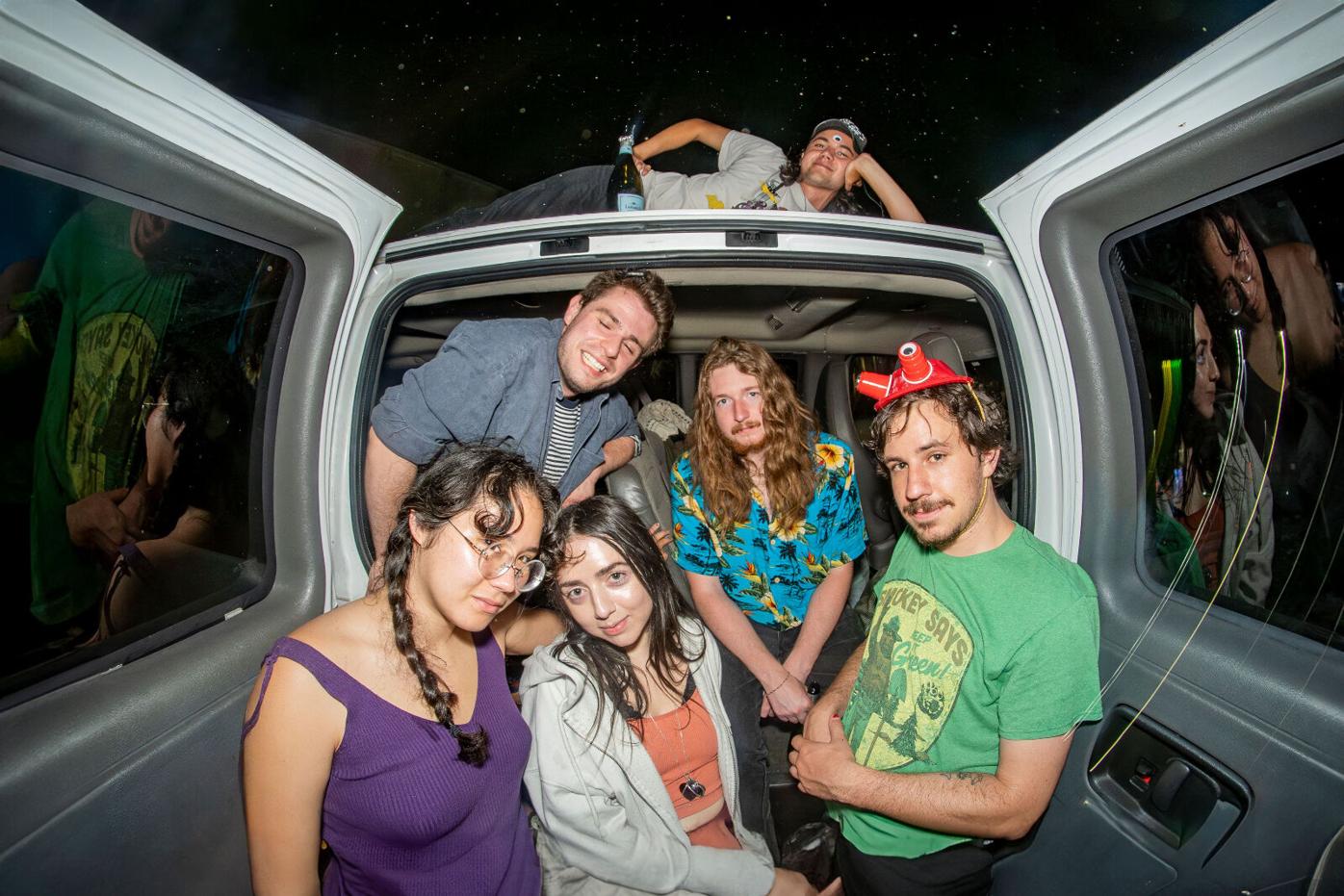 Horse Bitch Band photo van