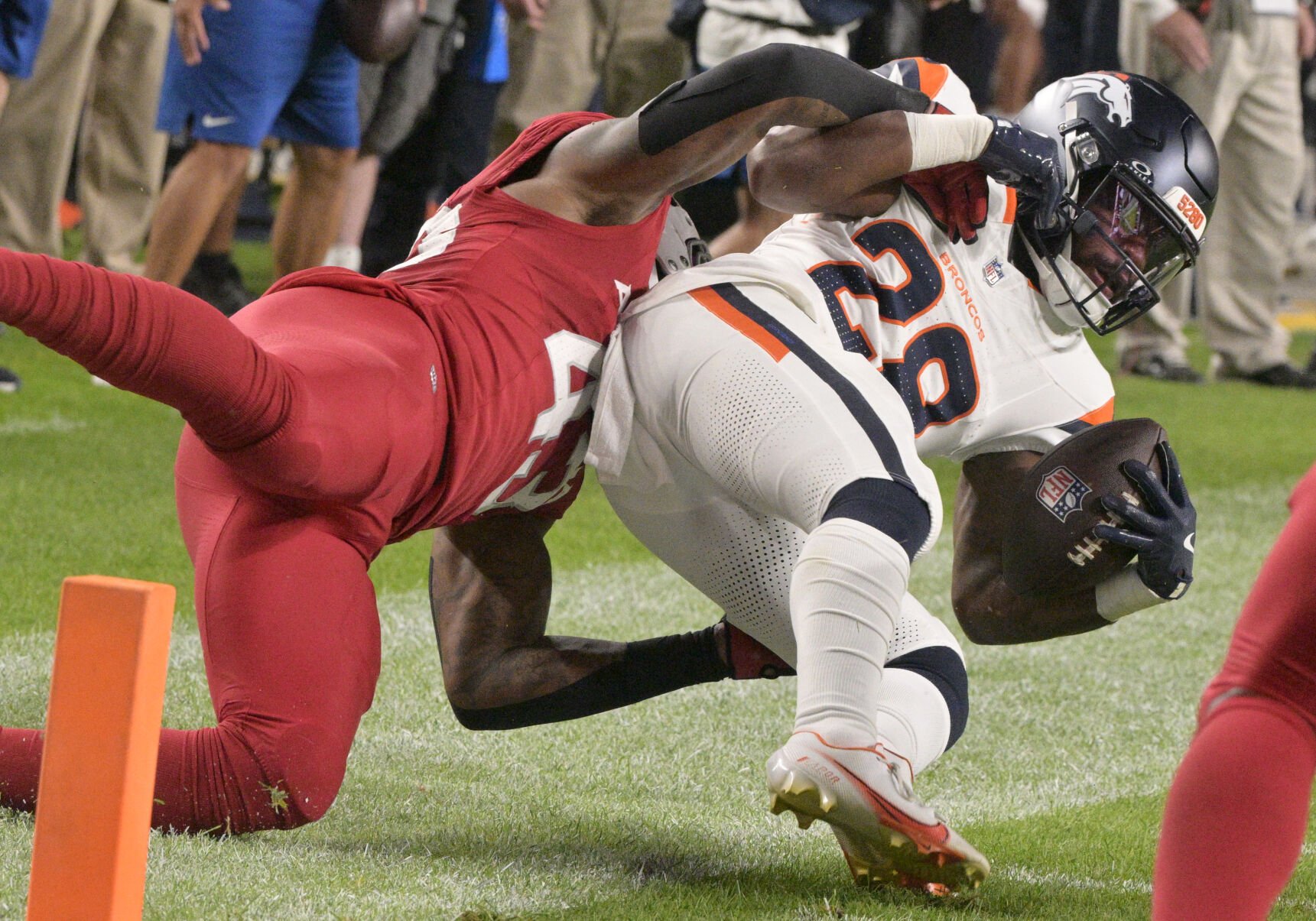 081725-dg-s-broncos 03.JPG