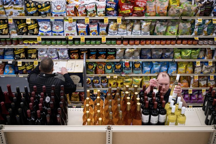 030123-dg-news-GroceryStoreWine02.JPG